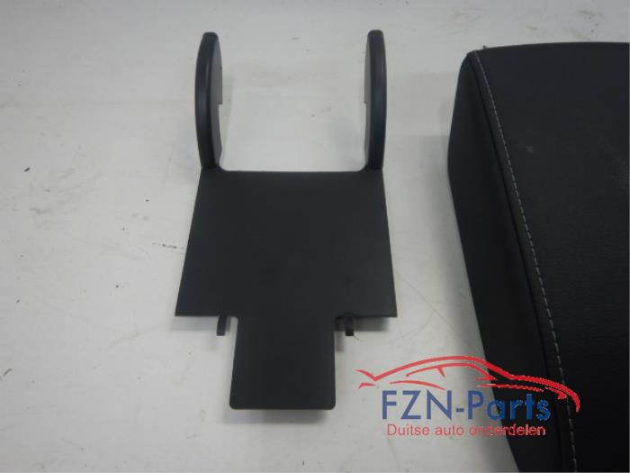 VW Golf 8 Armsteun Leer Wit Stiksel