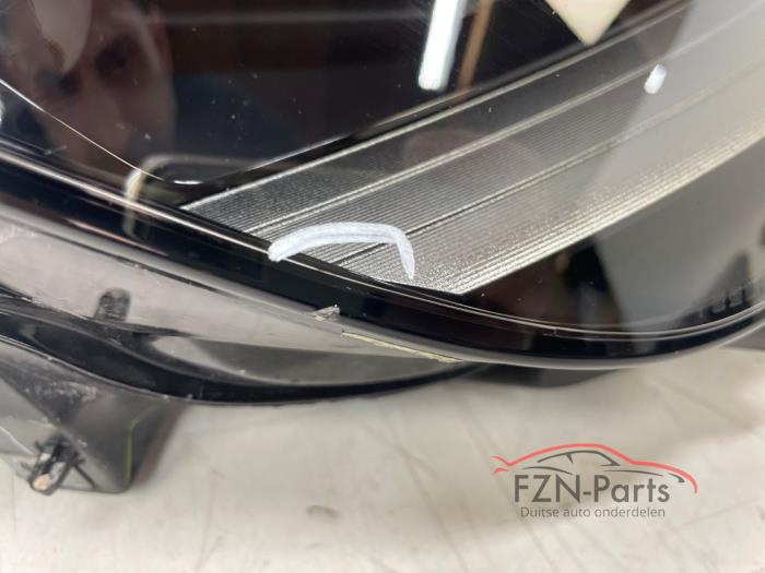 Tesla Model 3 Koplamp Rechts VOLLED