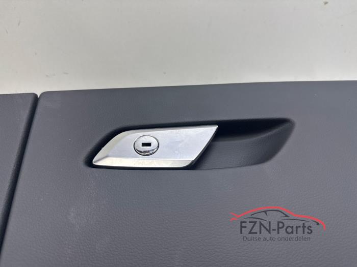 Audi A6 4K Dashboardkastje Met Slot