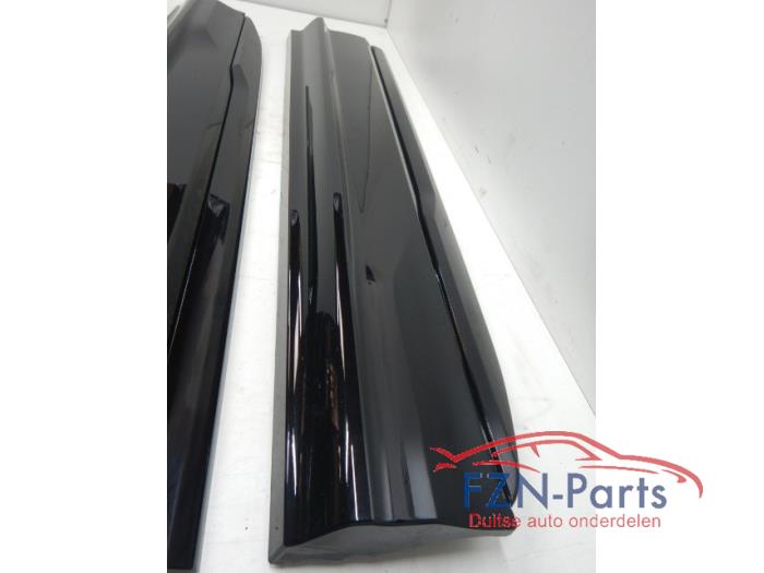 Zijskirt rechts Audi Q7 (22739663)