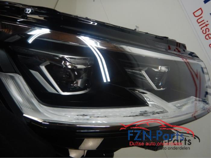Koplamp rechts Volkswagen Transporter (22723126)