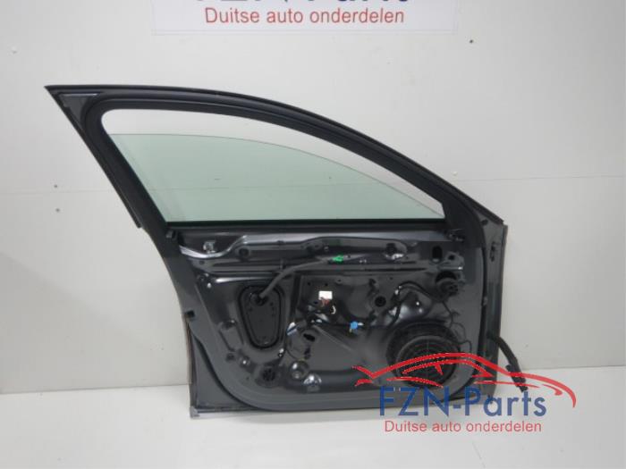 Portier 4Deurs links-voor Audi A4 (22723255)