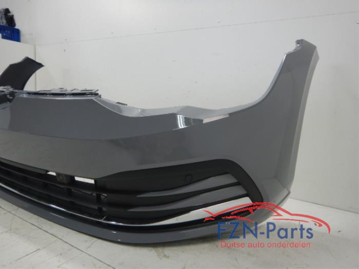VW Golf 8 Voorbumper 4PDC LC9X Chroom