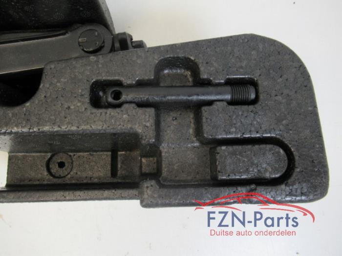 Krikset Audi A8 (22739669)