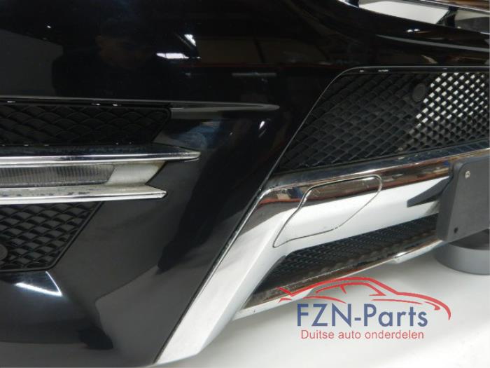 Mercedes-Benz W166 ML-Klasse AMG-Line Voorbumper 6PDC KLS 9197 Kleur: Obsidianschwarz 9197