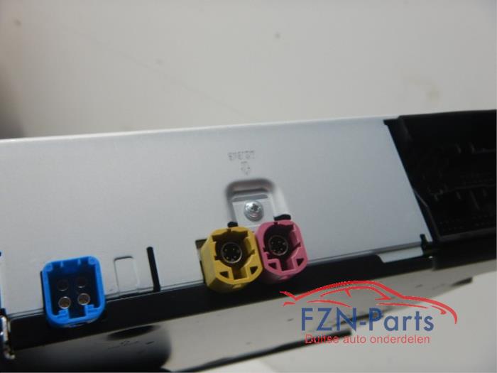 VW Tiguan 571 Multimedia Unit Navigatie Box