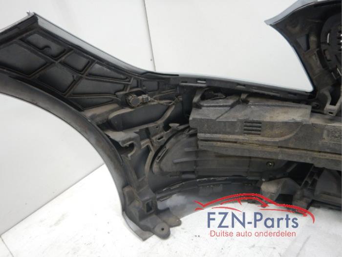 Mercedes-Benz CLS W218 AMG-Line Voorbumper 6PDC 9988 Kleur: Diamantsilber 9988 10KM Oud