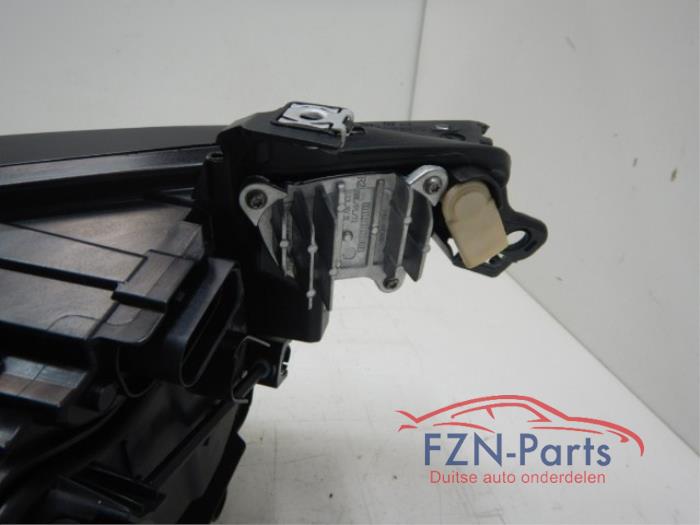 VW Golf 8 VOLLED Koplamp Rechts