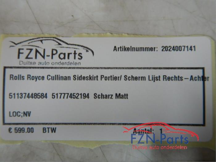 Zijskirt rechts Rolls Royce Cullinan (22727840)