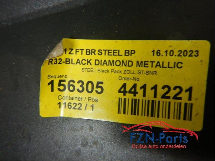 Voorbumper Rolls Royce Cullinan (22721790)