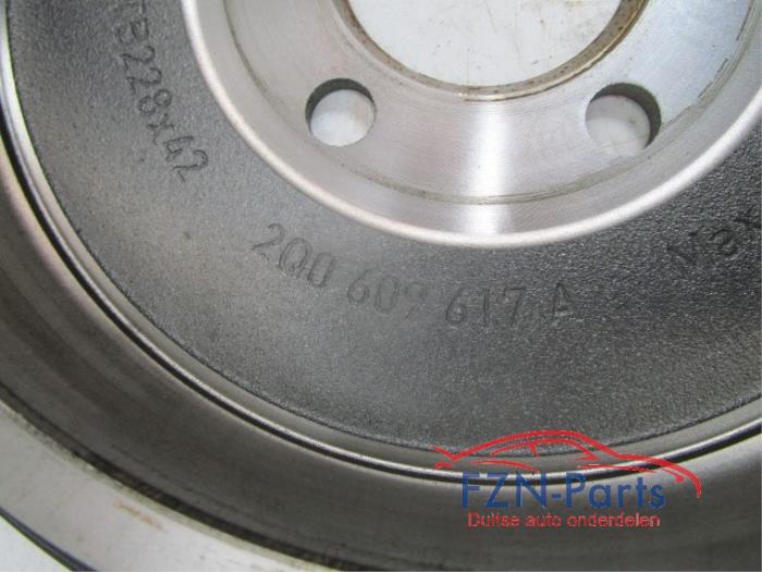 VW Polo 2G Trommelrem Achterzijde Set L+R Compleet