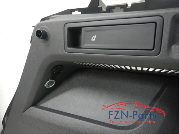 VW Tiguan 571 Achterklep Bekleding+Instap+Laadvloer