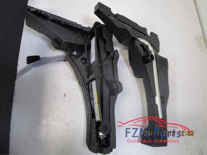 VW Golf 7 16 Inch Thuiskomer Met Schuim Gereedschap Krik