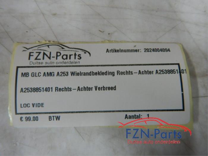 Wielrand achter Mercedes GLC-Klasse (22744961)