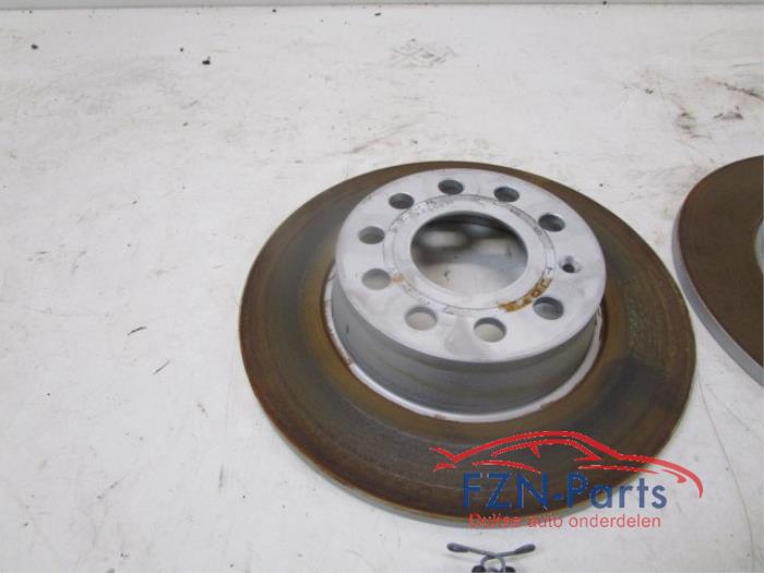 VW Golf 7 Remset Remschijven Remblokken Achter