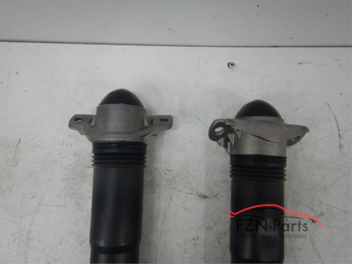 VW Golf 8 R Schokdemper Veren Set Achterzijde