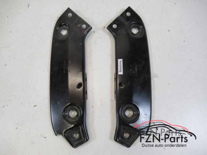 Koplampframe links Volkswagen Jetta (22742999)