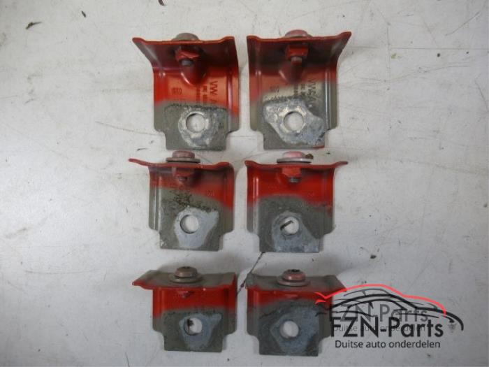 VW PAssat B8 3G Zijschermsteunen Set L+R