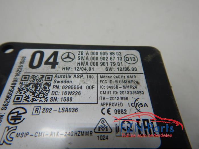 Radar sensor Mercedes S-Klasse (22745524)