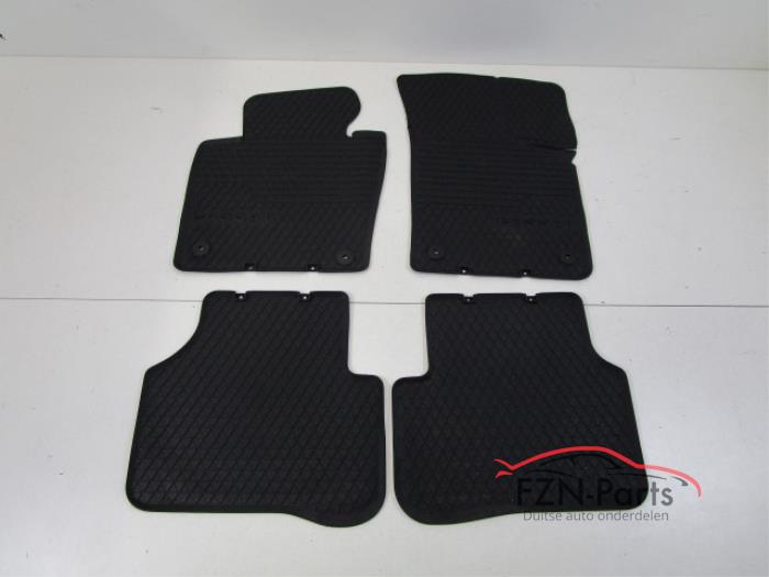 VW Passat 3C B6 B7 CC AII Weather Rubber Mattenset