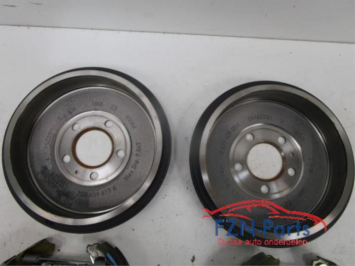 VW Polo 2G Trommelrem Achterzijde Set L+R Compleet