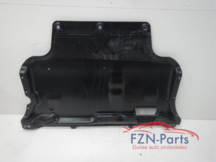 VW Golf 8 Bodemplaat Verstrekt Plaat