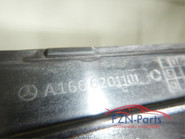 Frontpaneel Mercedes ML-Klasse (22744429)