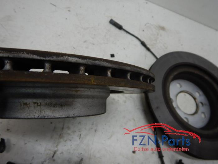 Remschijf + blok achter BMW 1-Serie (22739434)