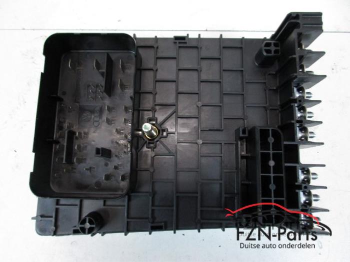 VW Passat B6 B7 CC Zekeringkast