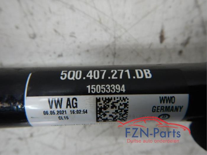 Audi A3 8Y Aandrijfas Links-Voor