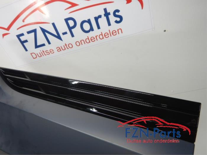 Zijskirt rechts Audi E-Tron (22727849)