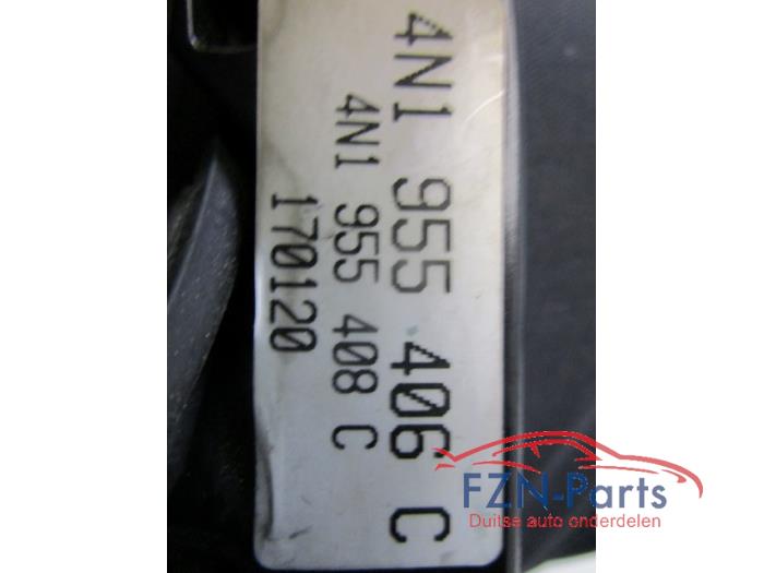 Ruitenwisserarm voor Audi A8 (22742013)
