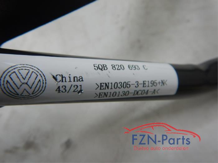 Slang (diversen) Volkswagen Tiguan (22739538)