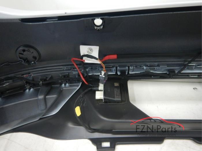 VW Passat B8 Facelift Variant Achterbumper 4PDC LS9R
