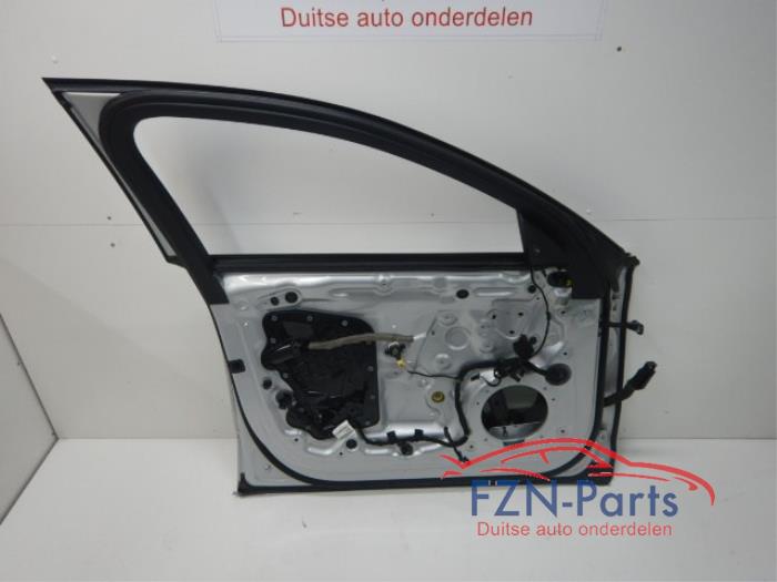 Portier 4Deurs links-voor Audi A8 (22742958)