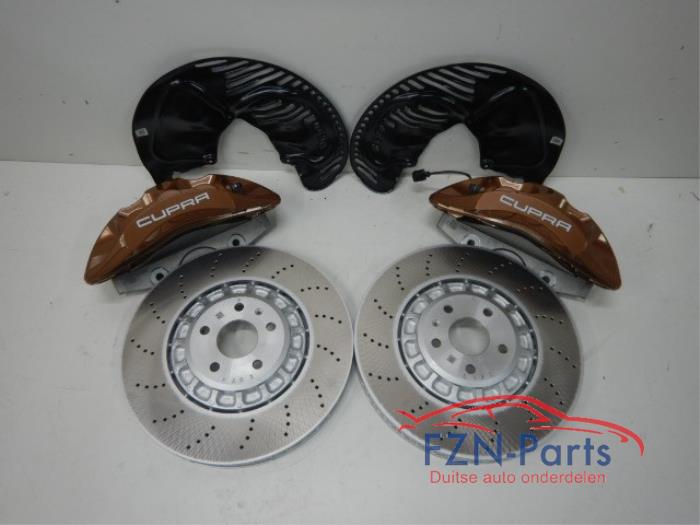 VW Golf 7 / 7.5 / 8 5G 5H Remset Voorzijde 6 Pots Akebono 374MM L+R NIEUW