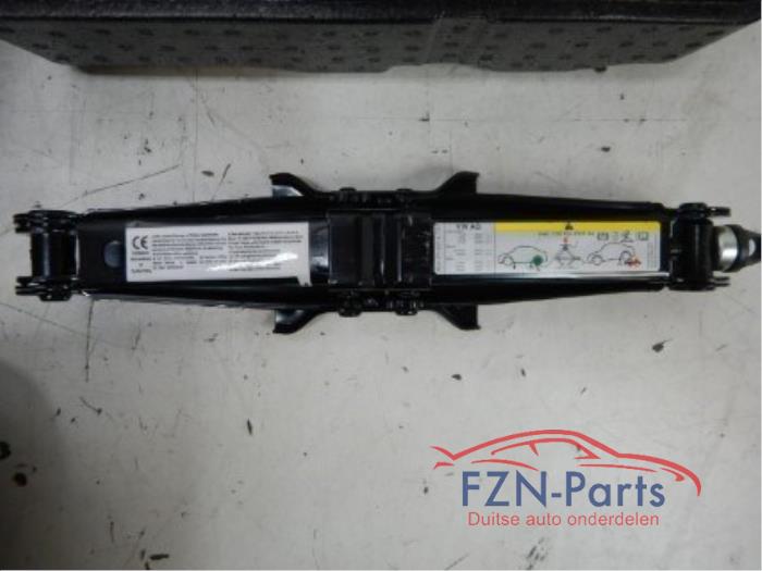 VW Golf 7 Variant Thuiskomer 16 Inch + Gereedschap set