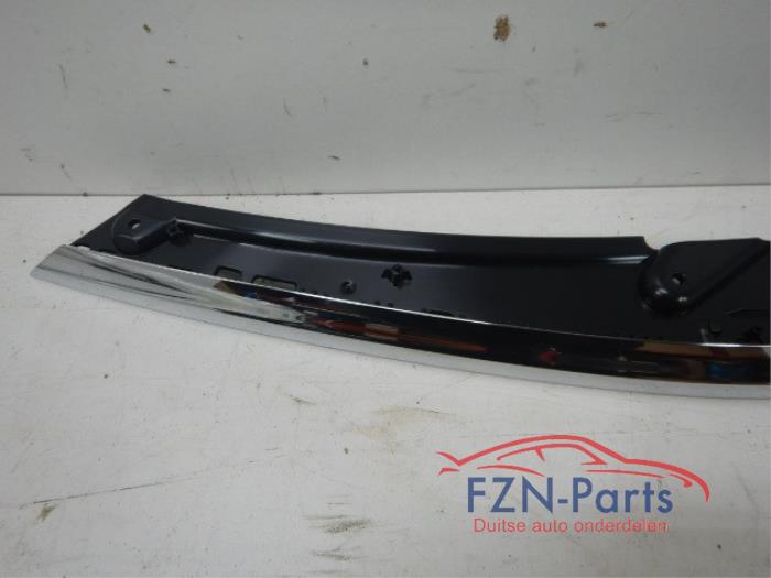 VW Passat B8 Koplamp Sierlijst Chrome Links