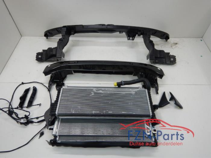 VW Transporter T6.1 Voorkop 2.0 TDI 4PDC LED 35/36 Two Tone Kleur: Fortanarot LB3Z/