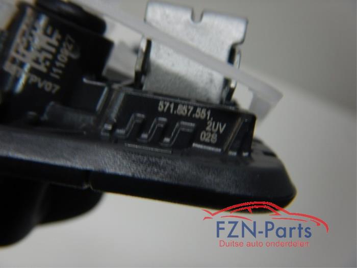VW Tiguan 571 Zonneklep Zwart links