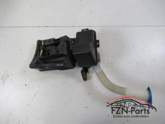 Ruitensproeiertank voor Volkswagen Tiguan (22742803)