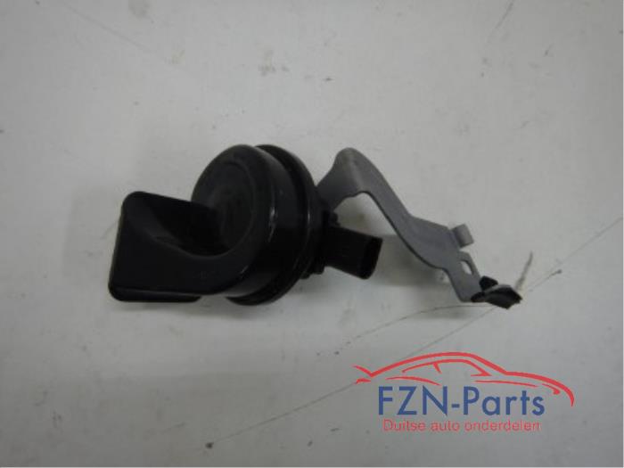 VW Golf 8 Claxon Met Houder