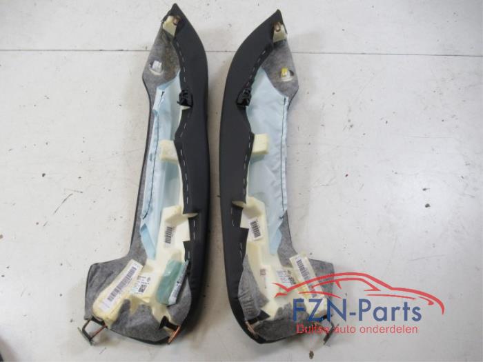 VW Golf 7 Zijdelen Achterbank Leer Links + Rechts Set ( Kussentjes )