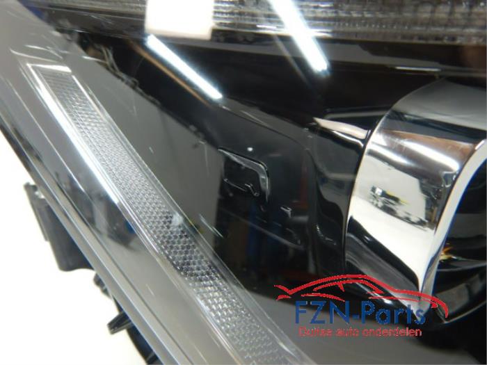 VW Golf 8 IQ Light Black Edition Koplamp Rechts