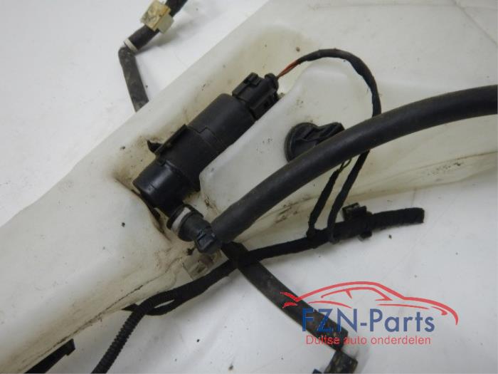 Ruitensproeiertank voor Audi A8 (22744270)