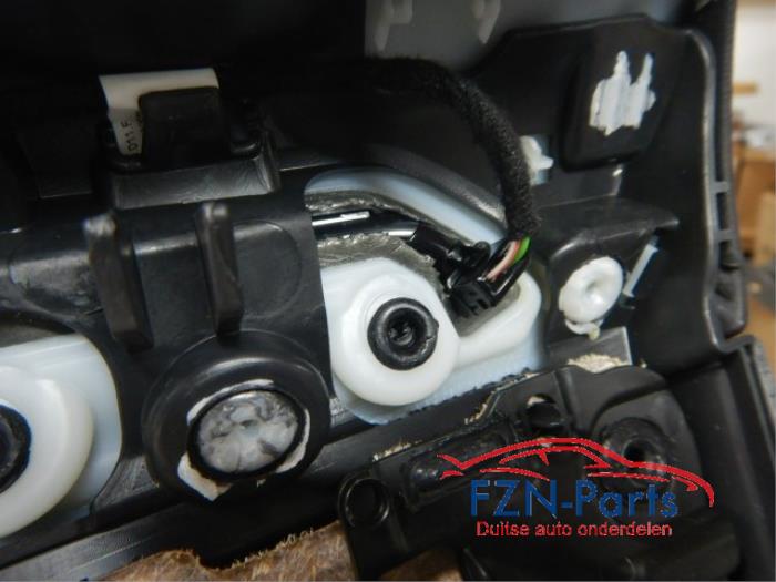 VW Tiguan 5NA Facelift R-Line Deurpanelen Leer Engels Deurpanelen verlicht