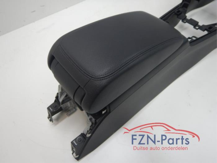 Audi A3 8V MiddenConsole Armsteun