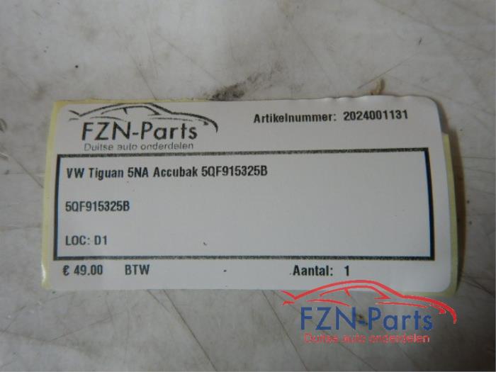 VW Tiguan 5NA Accubak