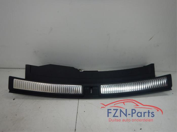 VW Touareg 760 Instapbekleding Achterklep
