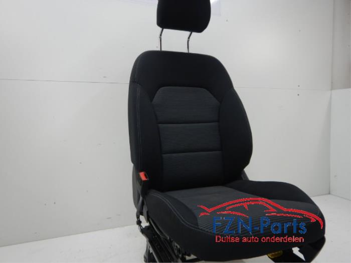 Stoel links Mercedes B-Klasse (22740075)